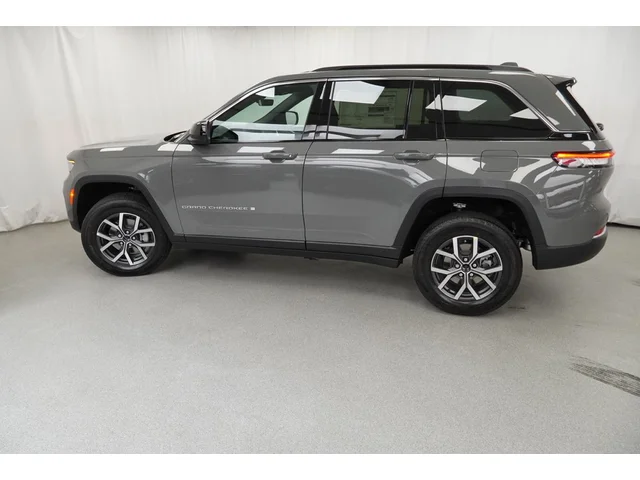 Nuevos JEEP GRAND CHEROKEE à Estados chez autogozo