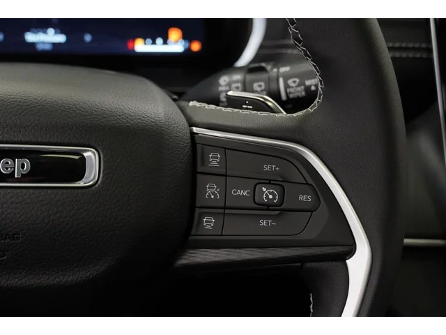 Nuevos JEEP GRAND CHEROKEE à Estados chez autogozo