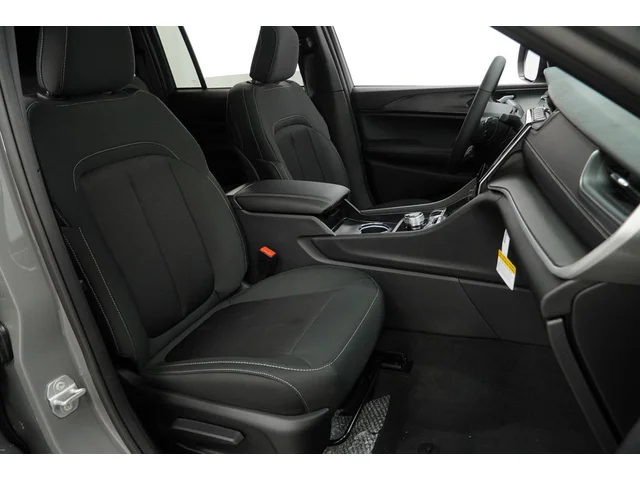 Nuevos JEEP GRAND CHEROKEE à Estados chez autogozo
