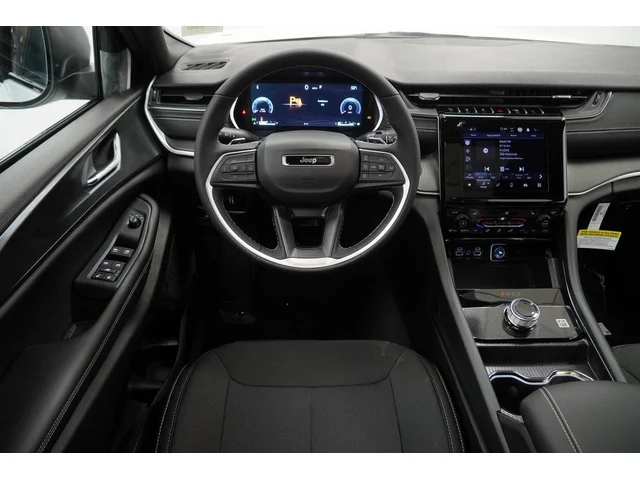 Nuevos JEEP GRAND CHEROKEE à Estados chez autogozo