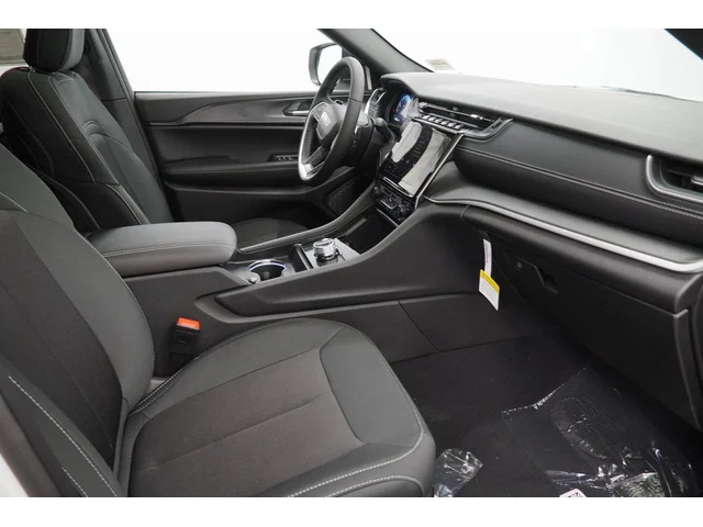 Nuevos JEEP GRAND CHEROKEE à Estados chez autogozo