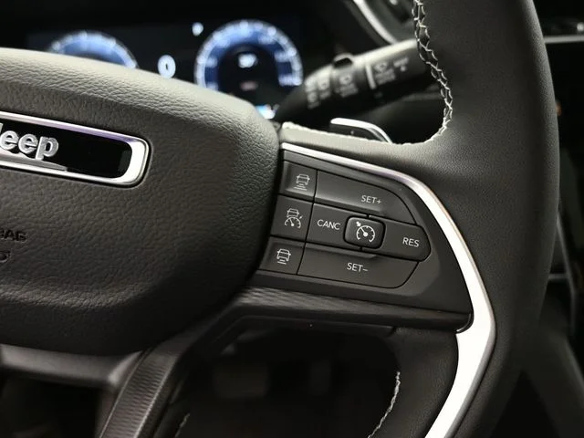 Nuevos JEEP GRAND CHEROKEE à Estados chez autogozo