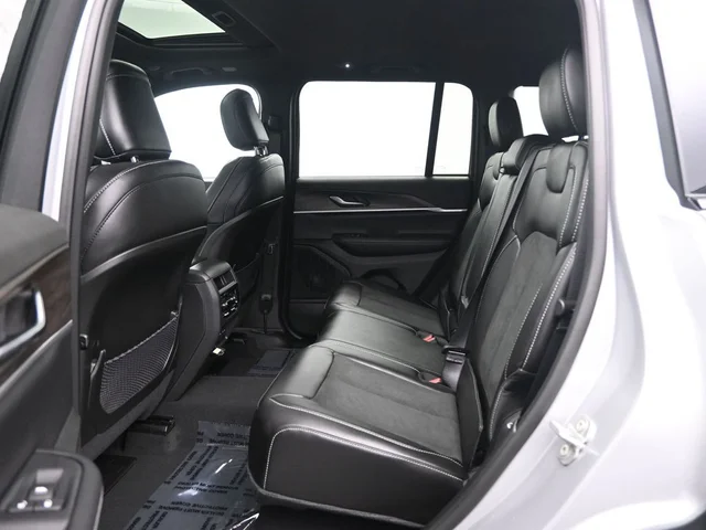 Nuevos JEEP GRAND CHEROKEE à Estados chez autogozo