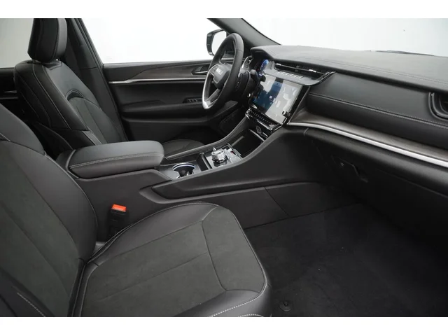 Nuevos JEEP GRAND CHEROKEE à Estados chez autogozo