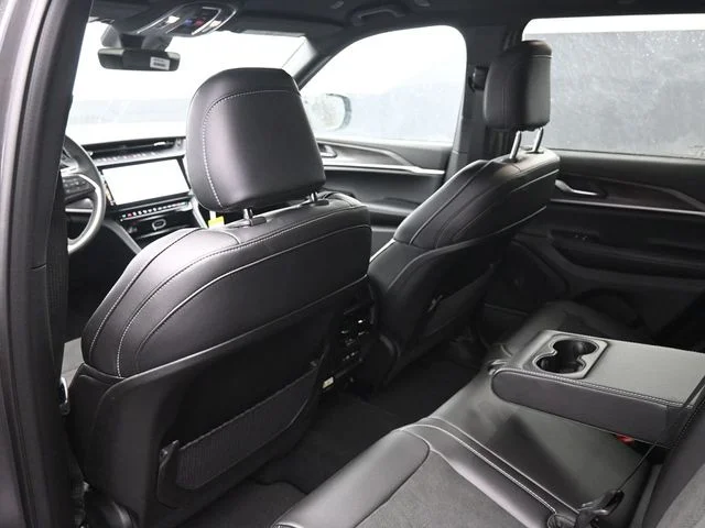 Nuevos JEEP GRAND CHEROKEE à Estados chez autogozo