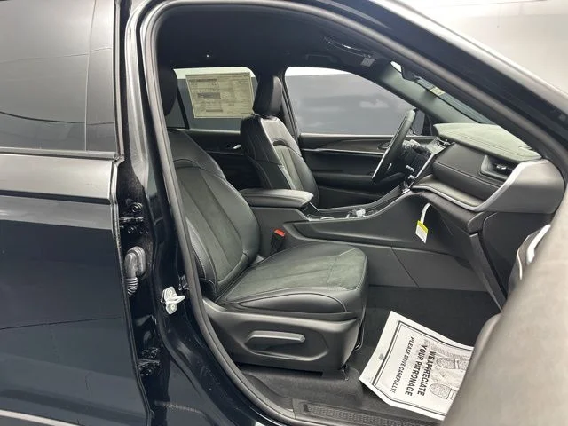 Nuevos JEEP GRAND CHEROKEE à Estados chez autogozo