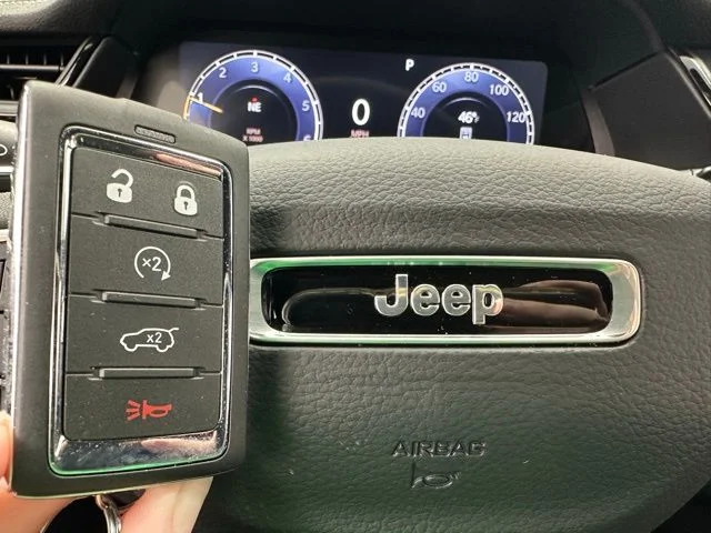 Nuevos JEEP GRAND CHEROKEE à Estados chez autogozo
