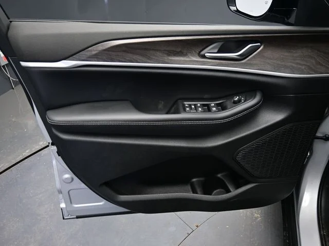 Nuevos JEEP GRAND CHEROKEE à Estados chez autogozo