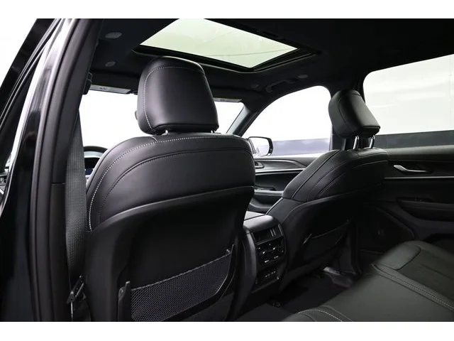 Nuevos JEEP GRAND CHEROKEE à Estados chez autogozo