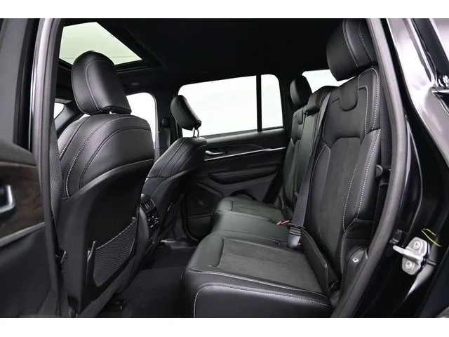 Nuevos JEEP GRAND CHEROKEE à Estados chez autogozo