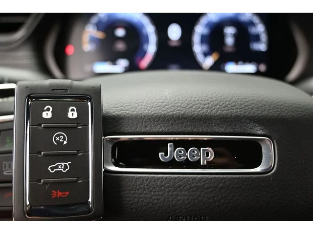 Nuevos JEEP GRAND CHEROKEE à Estados chez autogozo