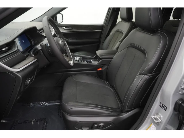 Nuevos JEEP GRAND CHEROKEE à Estados chez autogozo