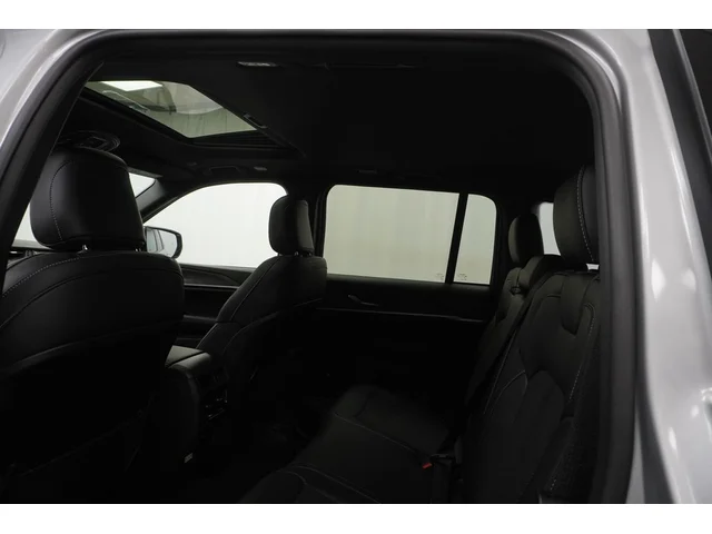 Nuevos JEEP GRAND CHEROKEE à Estados chez autogozo