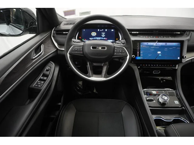 Nuevos JEEP GRAND CHEROKEE à Estados chez autogozo