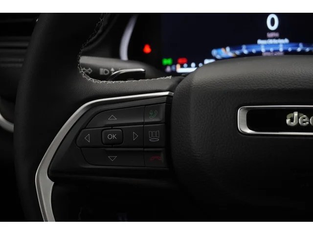 Nuevos JEEP GRAND CHEROKEE à Estados chez autogozo
