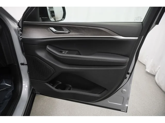 Nuevos JEEP GRAND CHEROKEE à Estados chez autogozo
