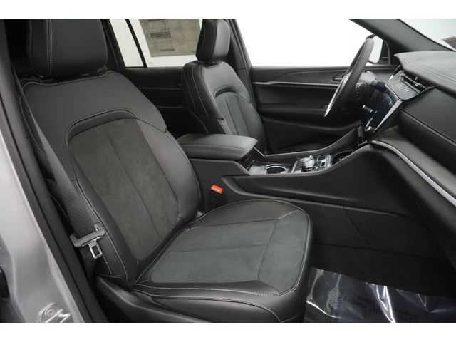 Nuevos JEEP GRAND CHEROKEE à Estados chez autogozo