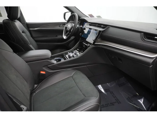 Nuevos JEEP GRAND CHEROKEE à Estados chez autogozo
