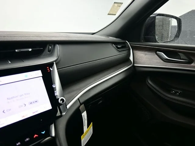 Nuevos JEEP GRAND CHEROKEE à Estados chez autogozo