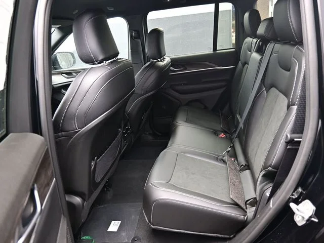 Nuevos JEEP GRAND CHEROKEE à Estados chez autogozo