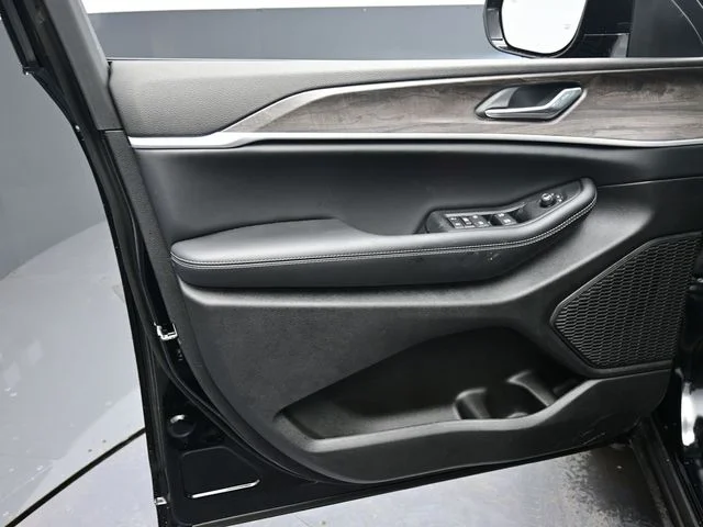 Nuevos JEEP GRAND CHEROKEE à Estados chez autogozo