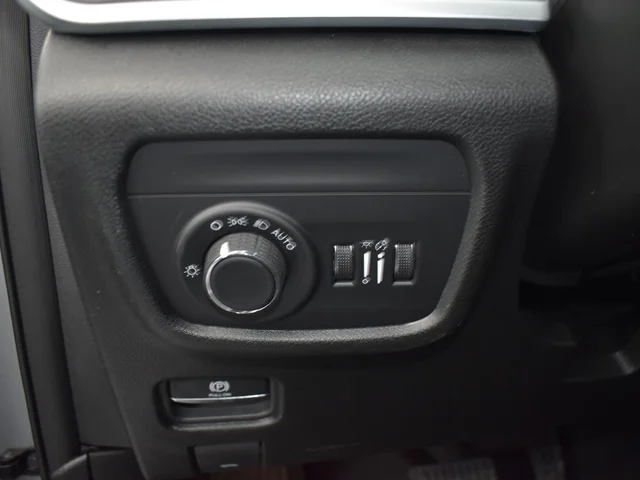 Nuevos JEEP GRAND CHEROKEE à Estados chez autogozo