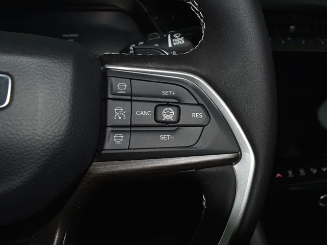 Nuevos JEEP GRAND CHEROKEE à Estados chez autogozo