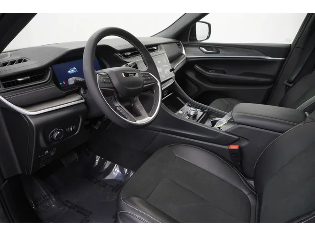 Nuevos JEEP GRAND CHEROKEE à Estados chez autogozo