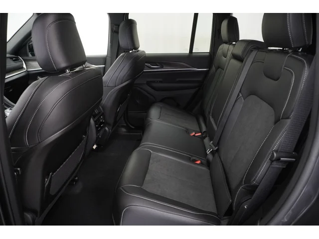 Nuevos JEEP GRAND CHEROKEE à Estados chez autogozo
