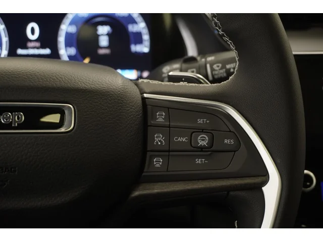 Nuevos JEEP GRAND CHEROKEE à Estados chez autogozo