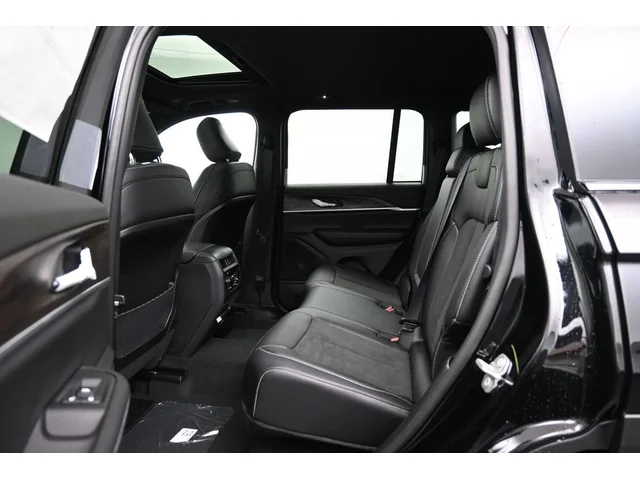 Nuevos JEEP GRAND CHEROKEE à Estados chez autogozo
