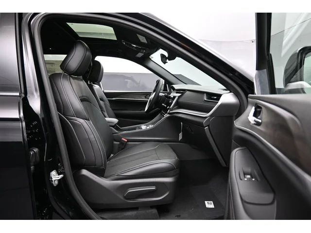 Nuevos JEEP GRAND CHEROKEE à Estados chez autogozo