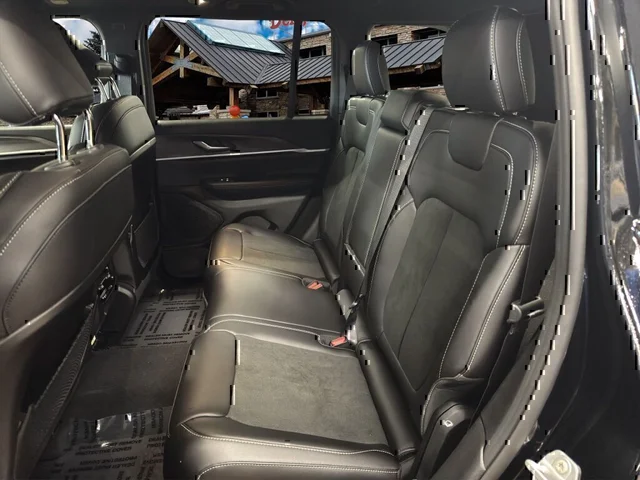 Nuevos JEEP GRAND CHEROKEE à Estados chez autogozo