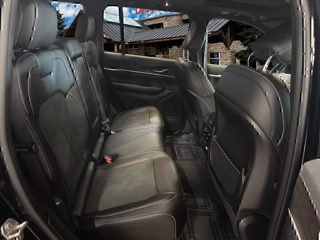 Nuevos JEEP GRAND CHEROKEE à Estados chez autogozo