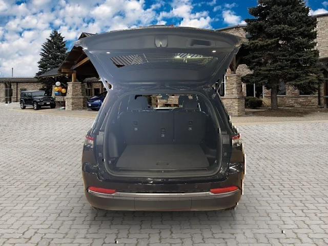 Nuevos JEEP GRAND CHEROKEE à Estados chez autogozo