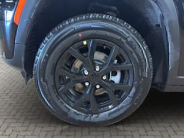Nuevos JEEP GRAND CHEROKEE à Estados chez autogozo