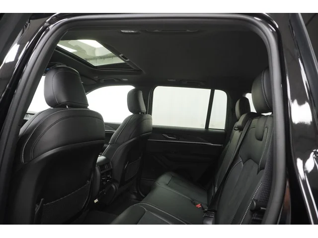 Nuevos JEEP GRAND CHEROKEE à Estados chez autogozo