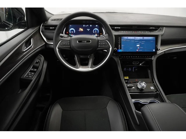 Nuevos JEEP GRAND CHEROKEE à Estados chez autogozo