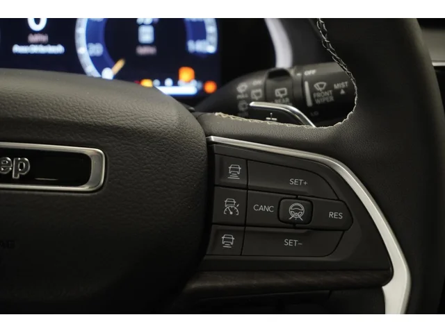 Nuevos JEEP GRAND CHEROKEE à Estados chez autogozo
