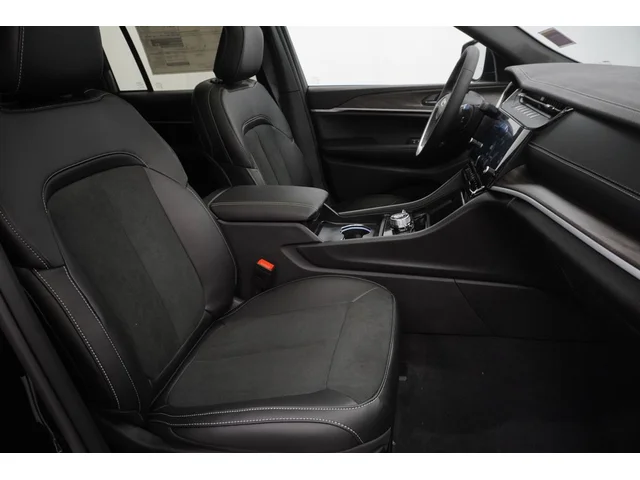 Nuevos JEEP GRAND CHEROKEE à Estados chez autogozo