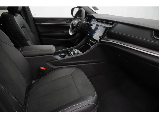Nuevos JEEP GRAND CHEROKEE à Estados chez autogozo