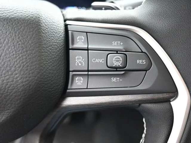 Nuevos JEEP GRAND CHEROKEE à Estados chez autogozo