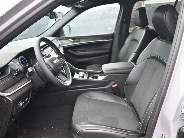 Nuevos JEEP GRAND CHEROKEE à Estados chez autogozo