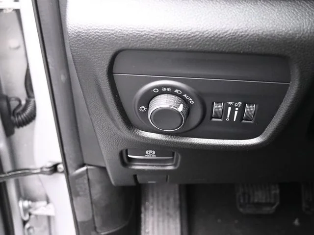 Nuevos JEEP GRAND CHEROKEE à Estados chez autogozo