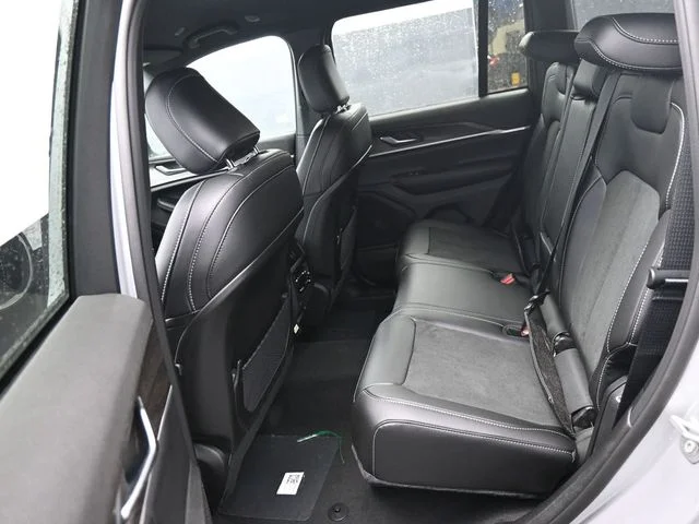 Nuevos JEEP GRAND CHEROKEE à Estados chez autogozo