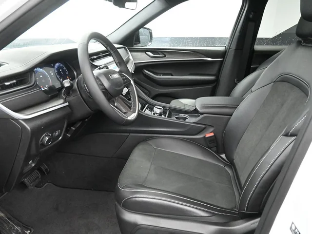 Nuevos JEEP GRAND CHEROKEE à Estados chez autogozo