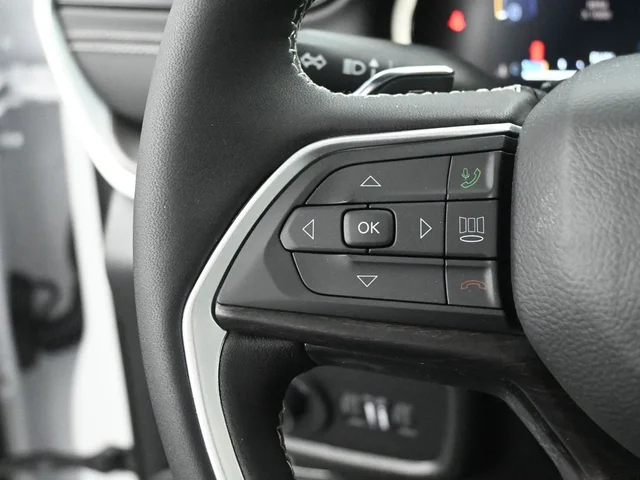 Nuevos JEEP GRAND CHEROKEE à Estados chez autogozo