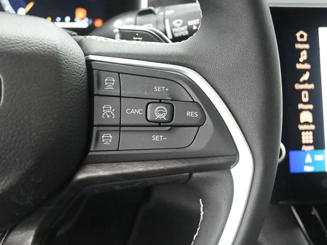 Nuevos JEEP GRAND CHEROKEE à Estados chez autogozo