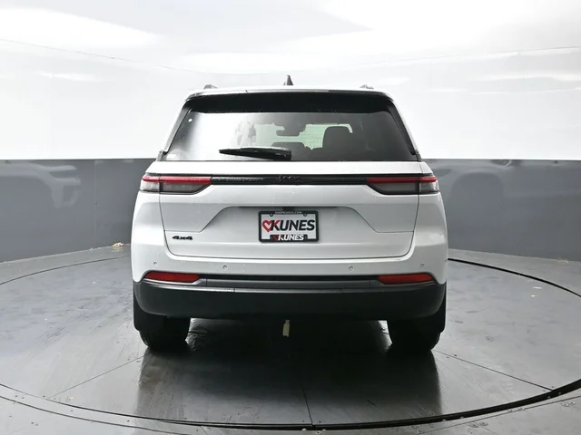 Nuevos JEEP GRAND CHEROKEE à Estados chez autogozo