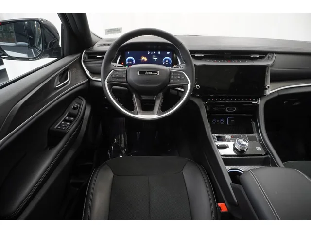 Nuevos JEEP GRAND CHEROKEE à Estados chez autogozo